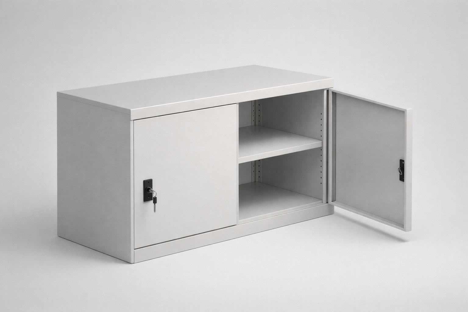 Kovová kancelářská skříň Sbm 402 - uspořádané uložení dokumentů, pořadačů a spisů v