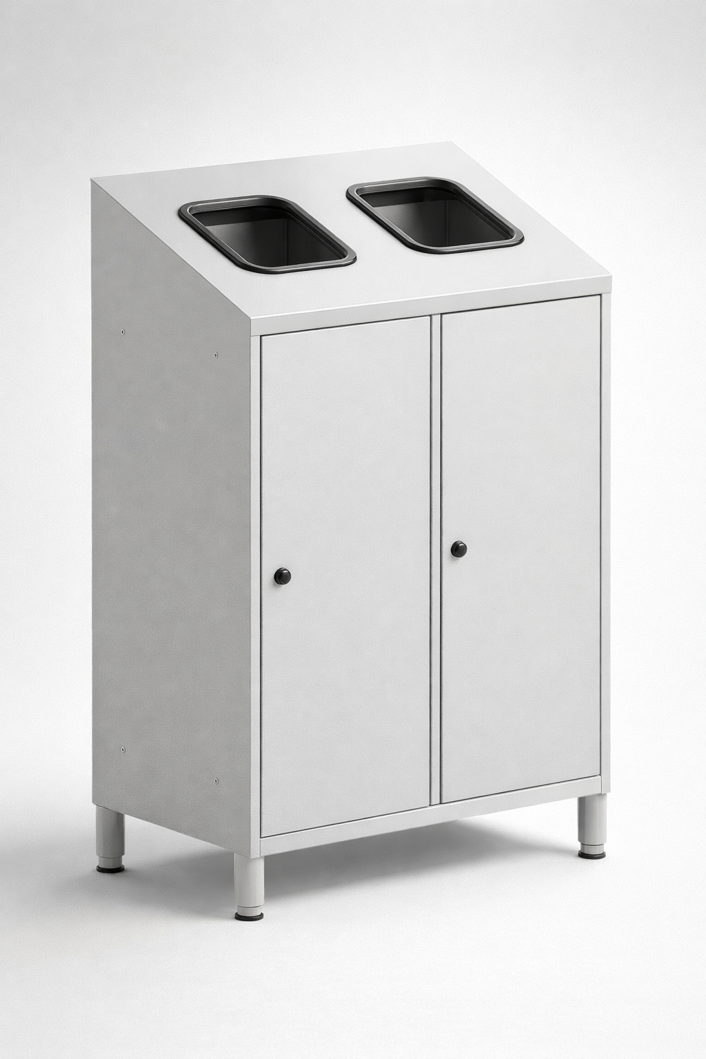 Úklidová skříň MPO 02r - uspořádané uložení čisticích prostředků a provozního